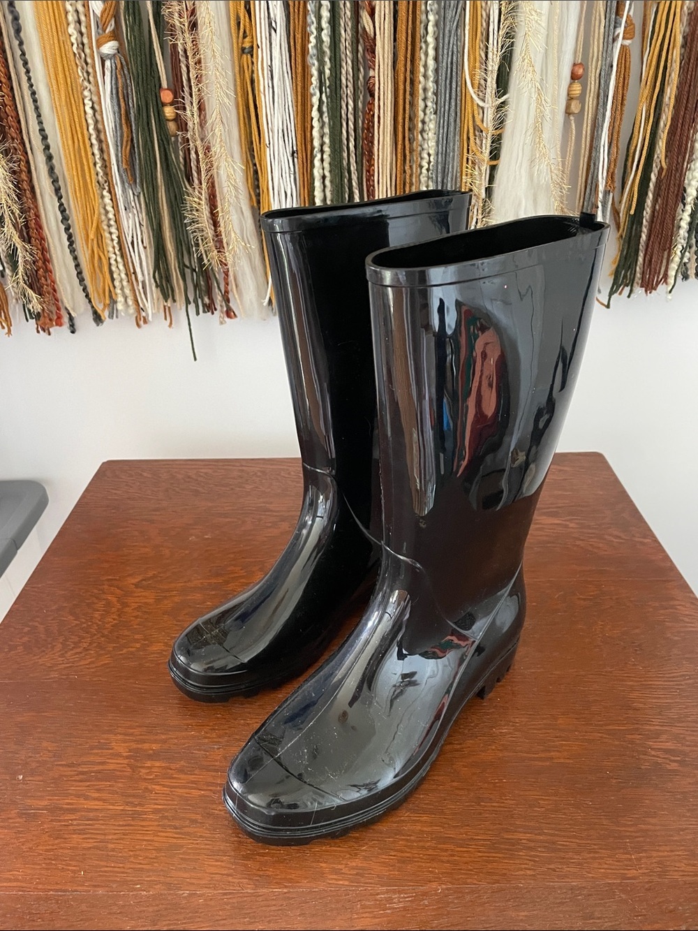 Glossy Black Rain Boots - Classic Tall Rubber Wellies never worn size 8